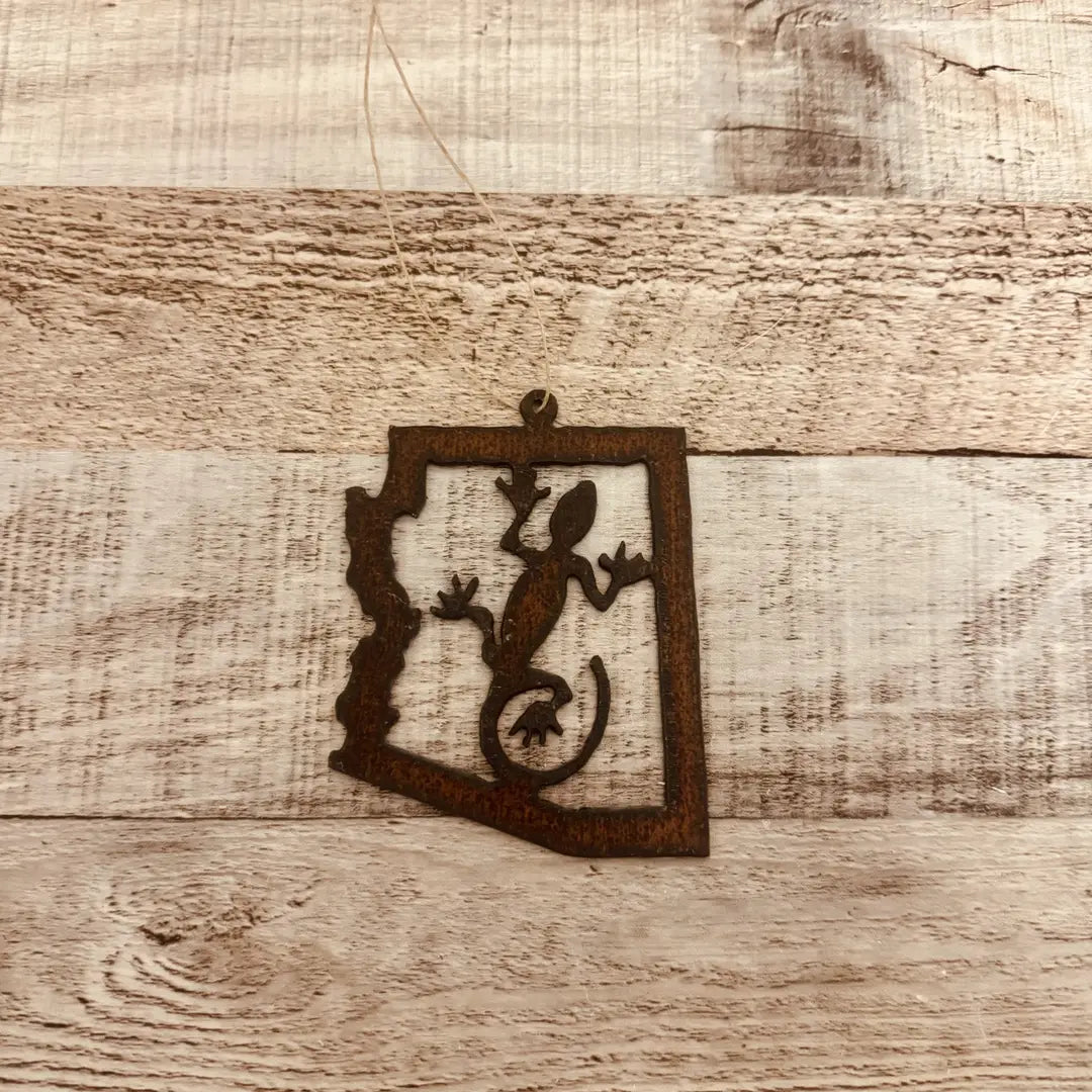 Arizona Outline with Lizard Rustic Metal Ornament USA Made