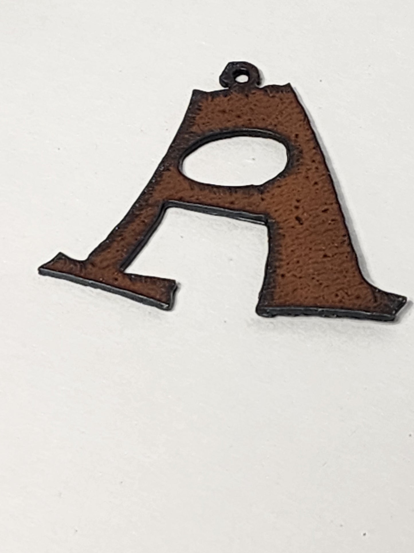 ."Rowdy" font Initial Charm