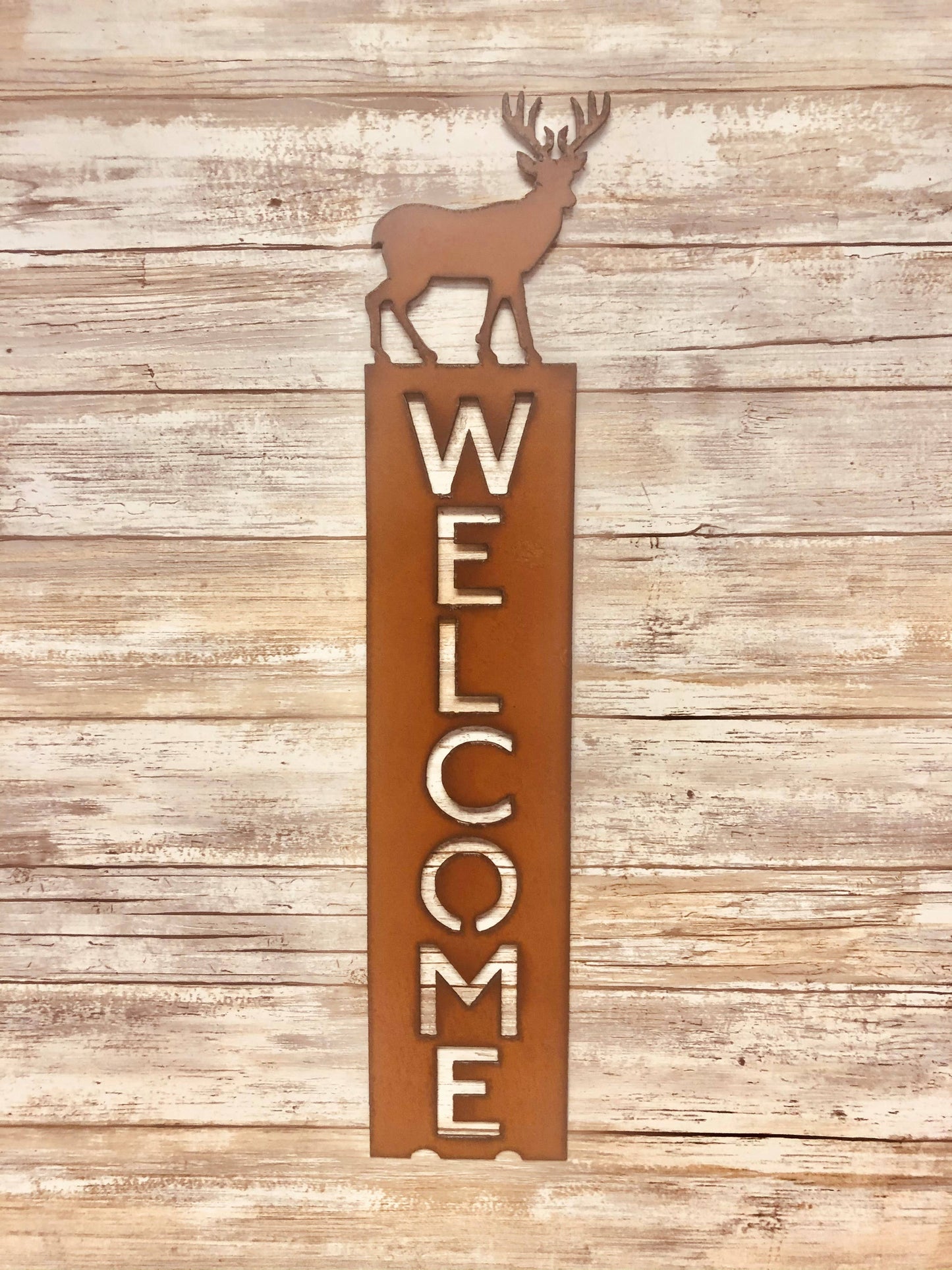 Deer Vertical Lodge Welcome Sign