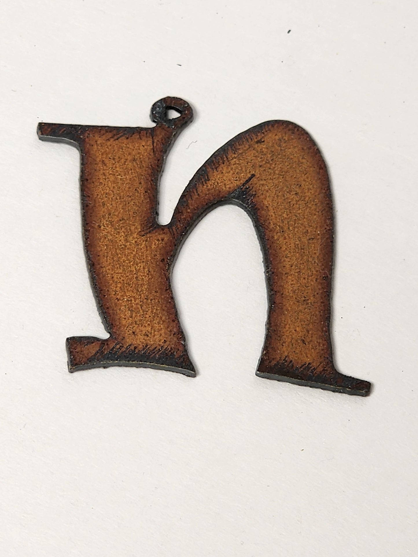 ."Rowdy" font Initial Charm