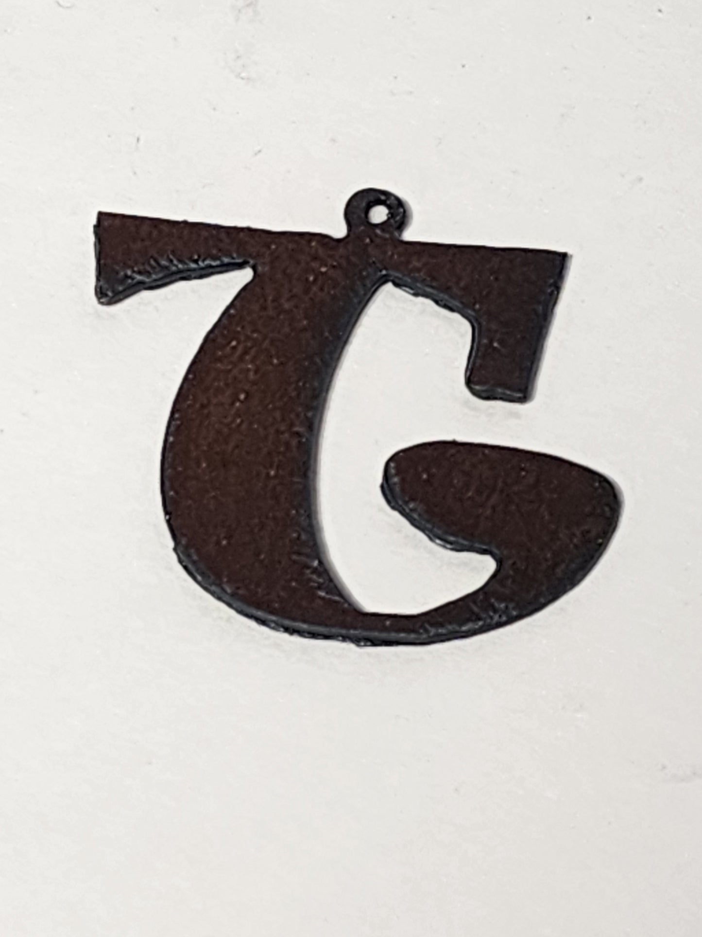 ."Rowdy" font Initial Charm