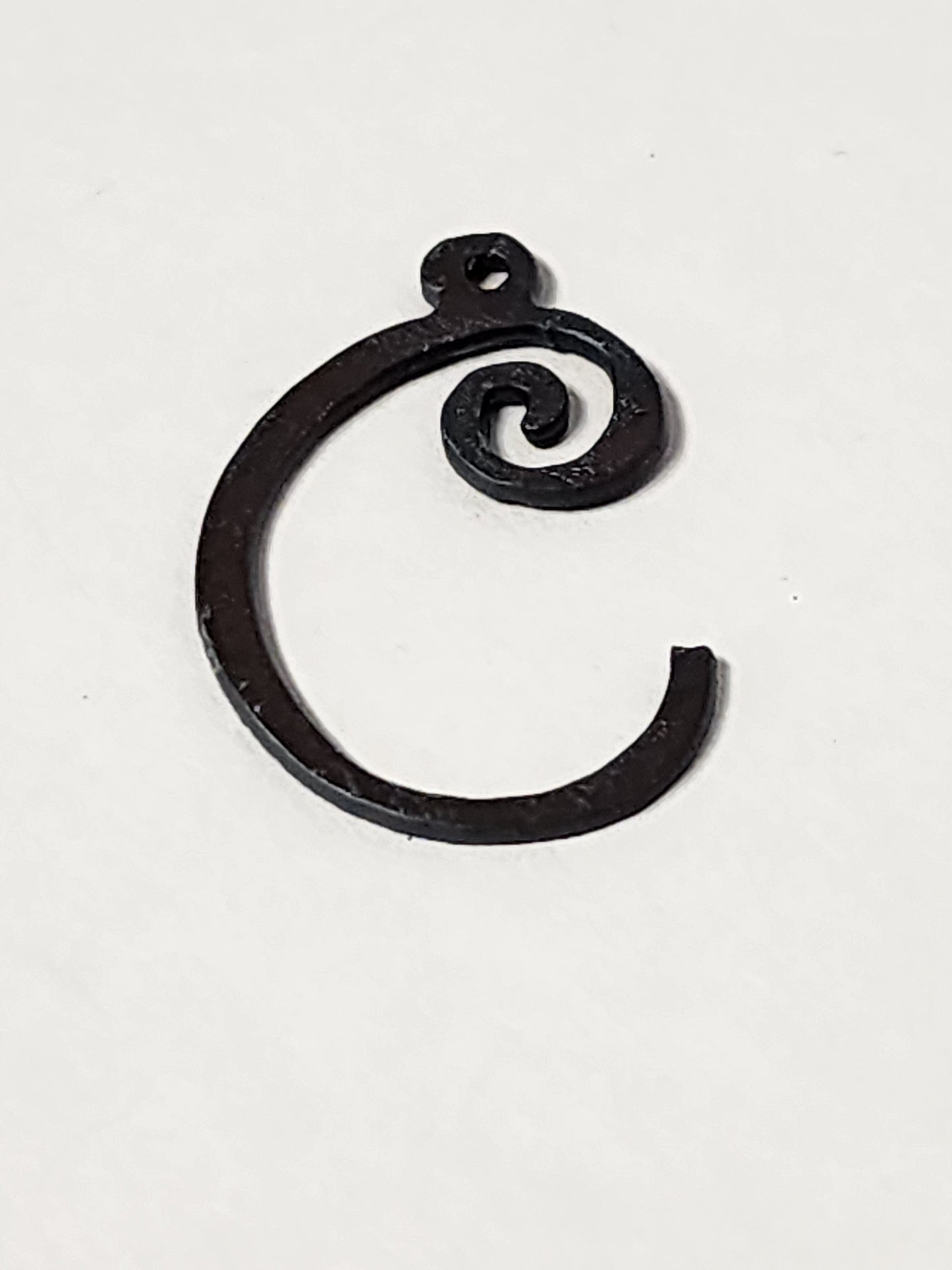 ."Curls" font Initial Charm