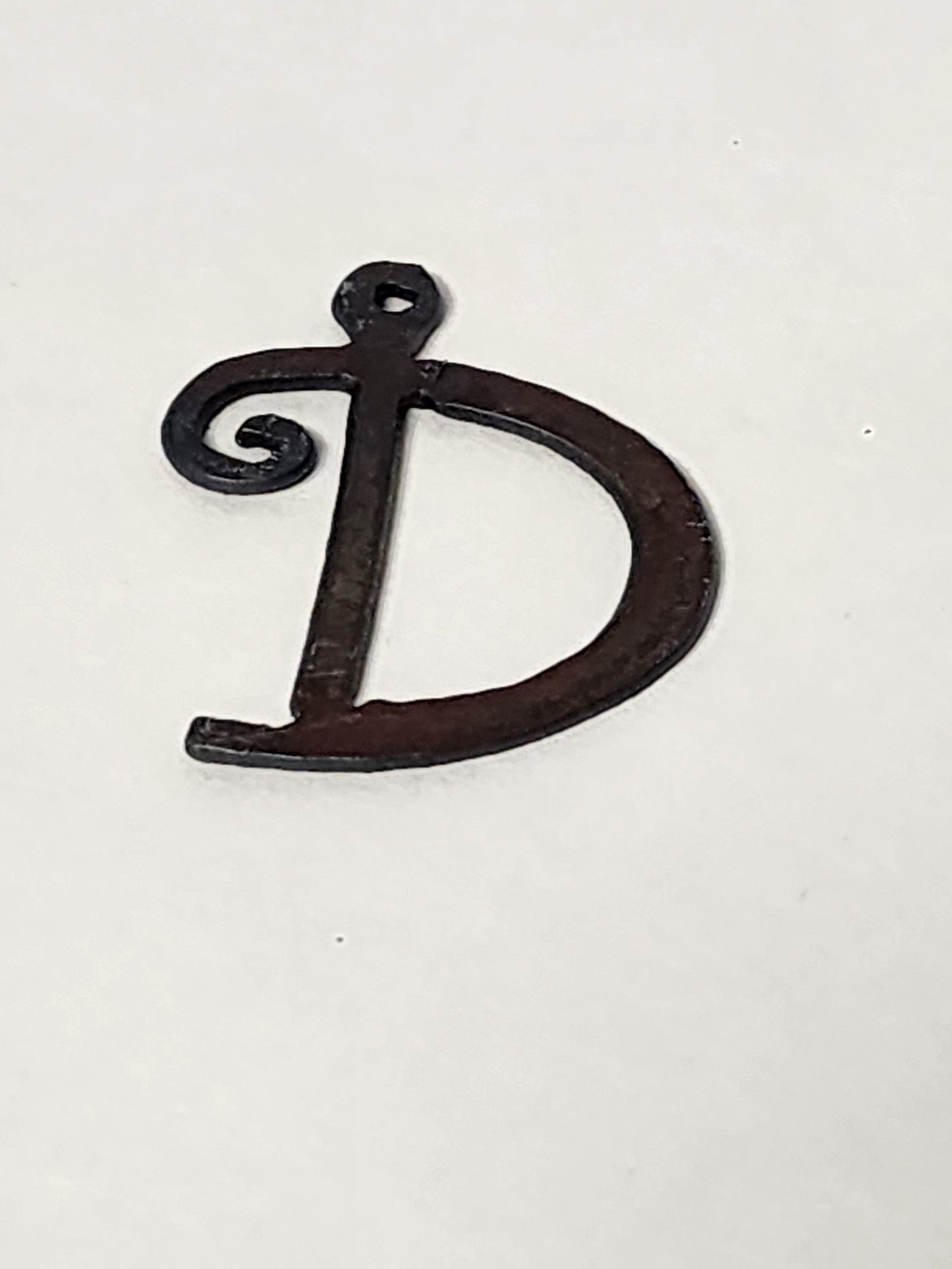 ."Curls" font Initial Charm