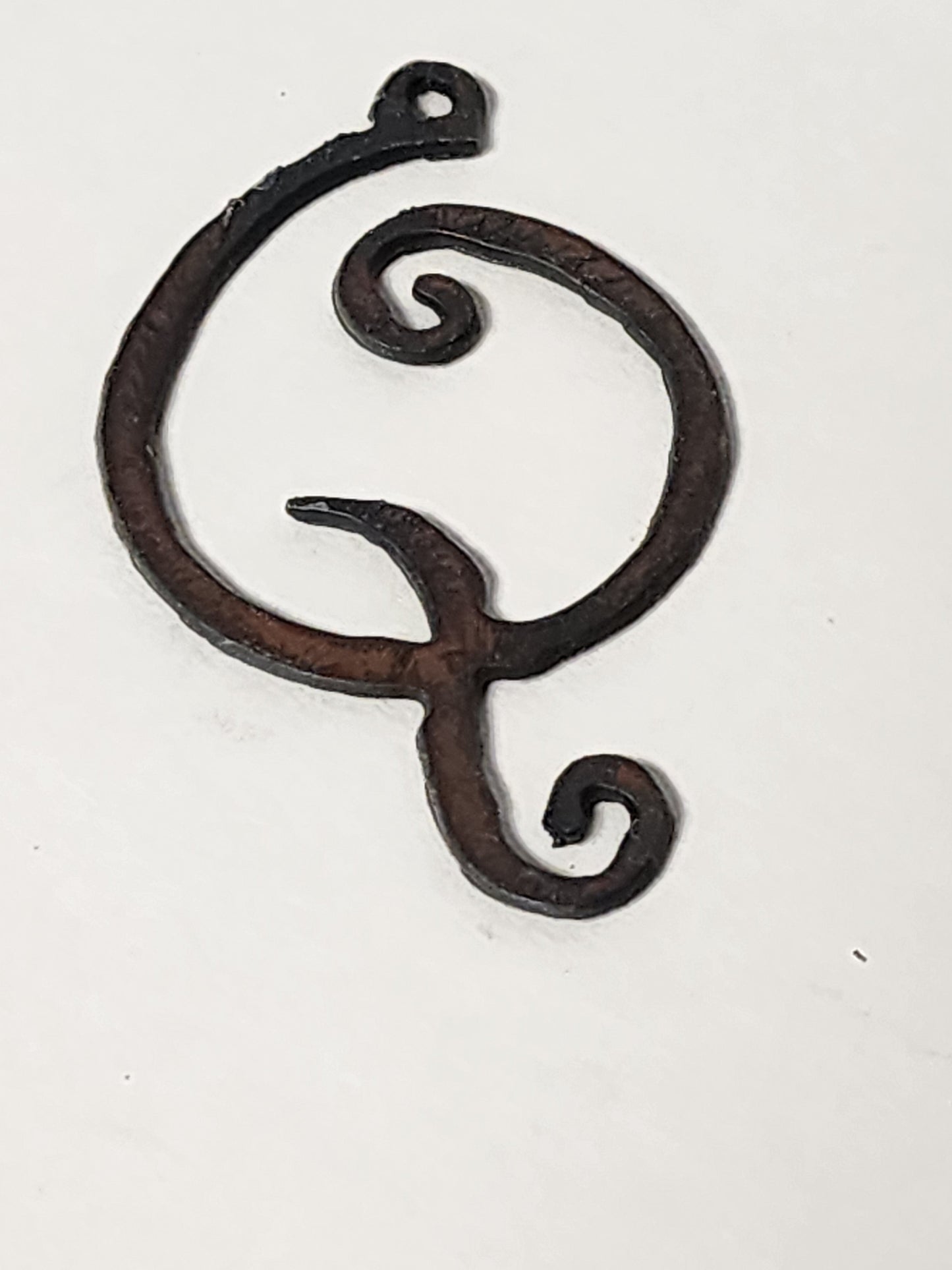 ."Curls" font Initial Charm