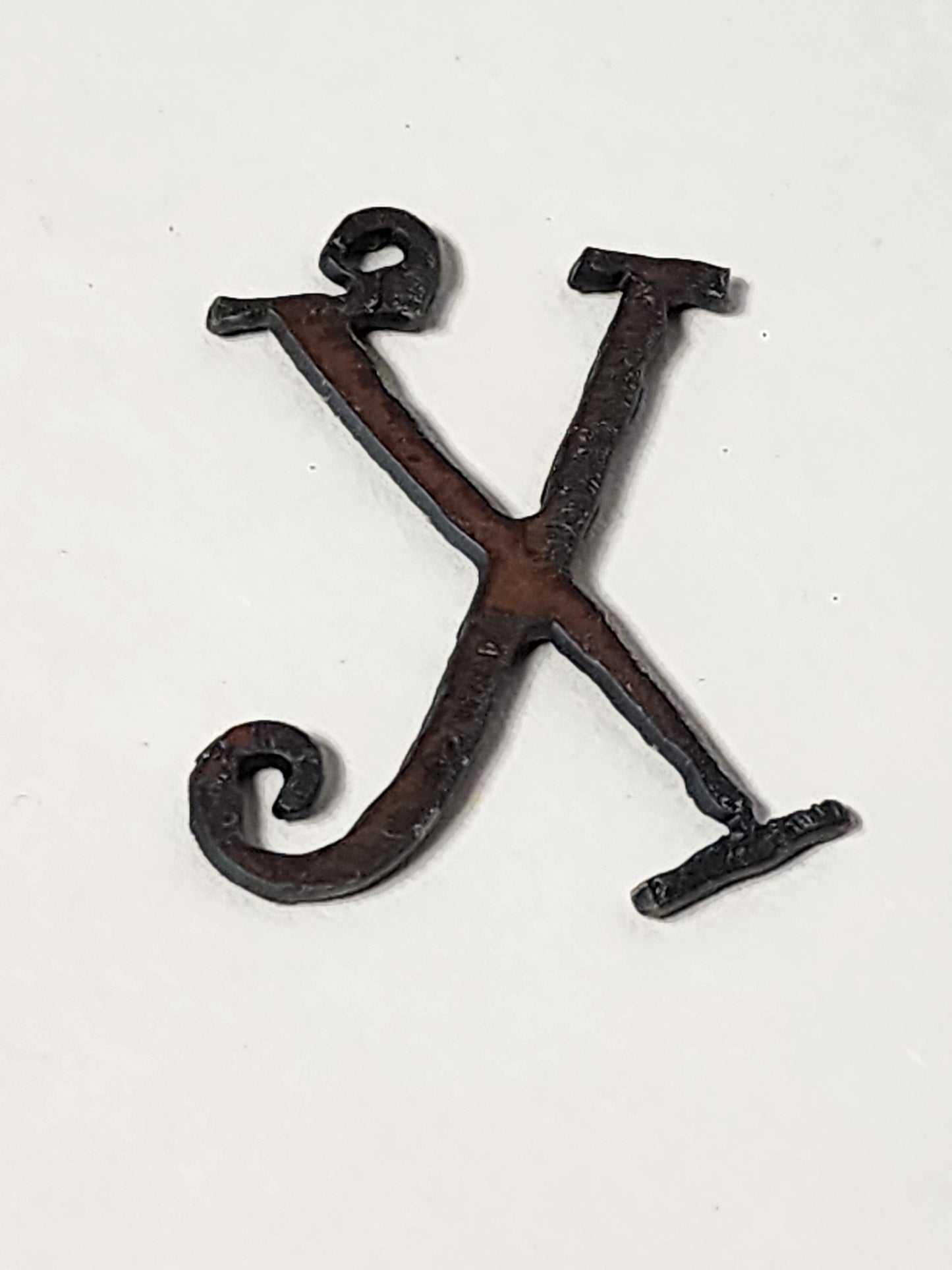 ."Curls" font Initial Charm