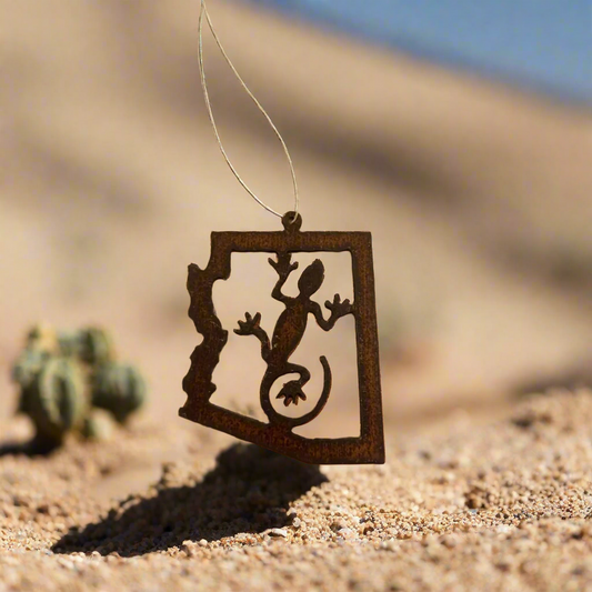 Arizona Outline with Lizard Rustic Metal Ornament USA Made