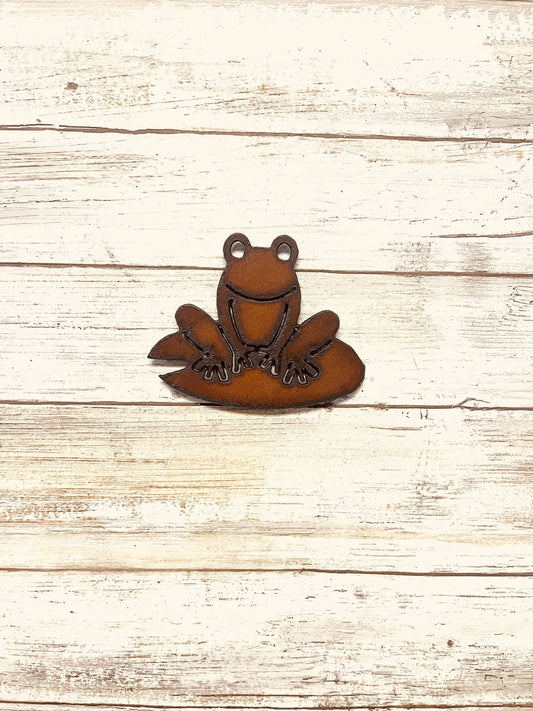 Frog on Lilly Pad Rustic Metal Magnet