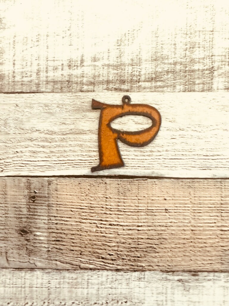 ."Rowdy" font Initial Charm