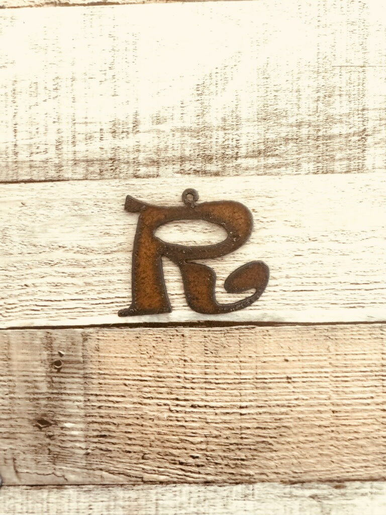 ."Rowdy" font Initial Charm